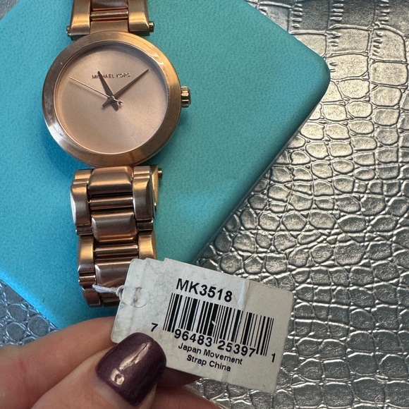 Rose Gold with Rose Gold band Delray MICHAEL KORS watch - Picture 2 of 7